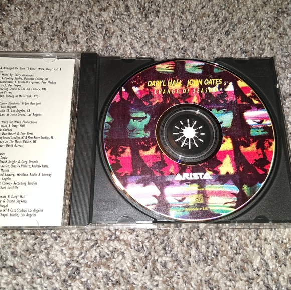 Hall & Oates: Change of Season CD - Picture 3 of 3